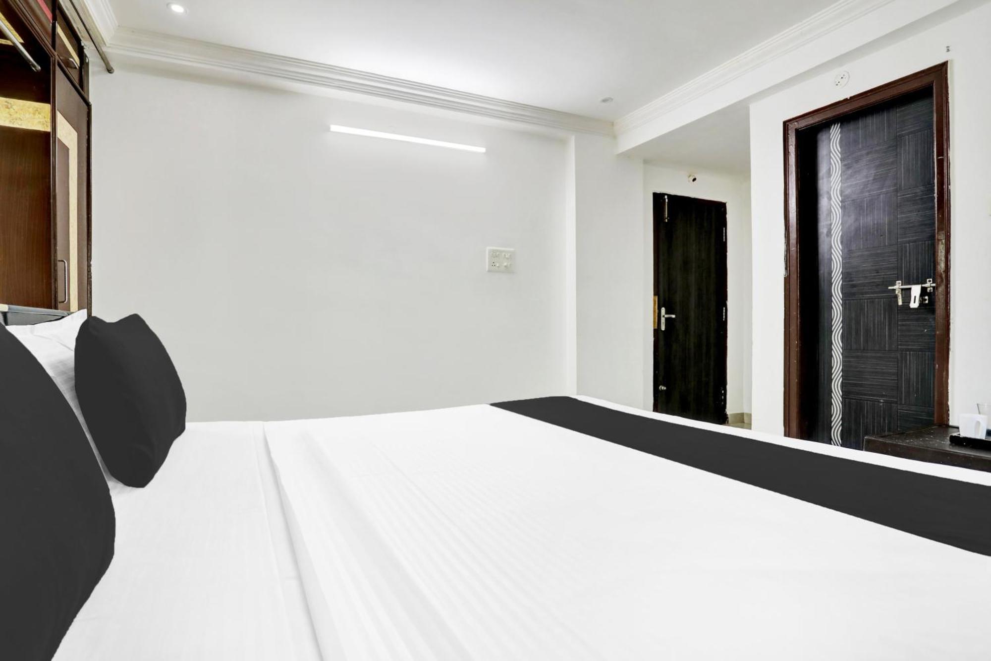 Super Hotel O J3 Luxury Rooms Guntur Bagian luar foto